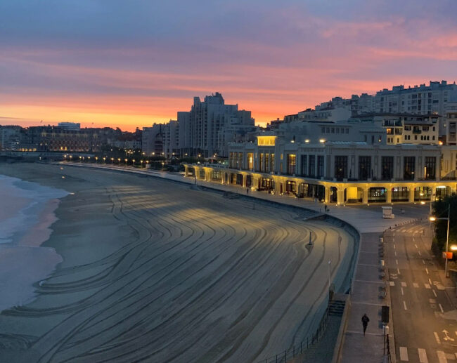 Biarritz, France, Grand Plage - Articles